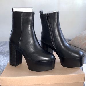 STEVE MADDEN MARSH BLACK LEATHER BOOTS